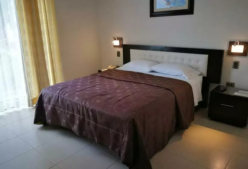 Hotelli Caballito De Totora