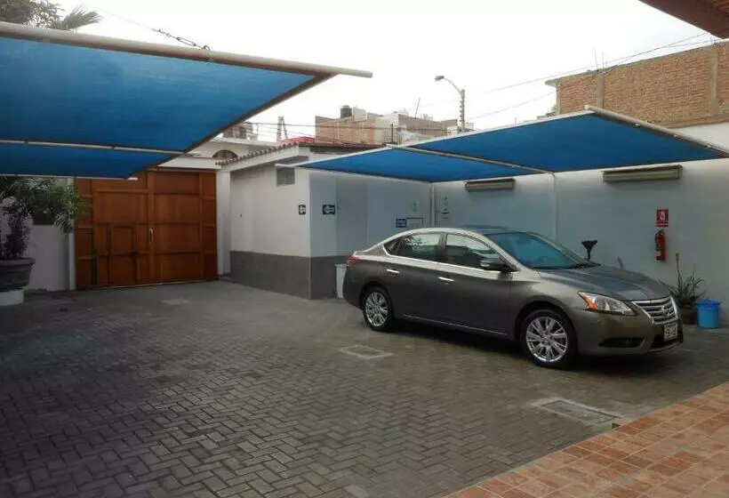 Hotelli Caballito De Totora