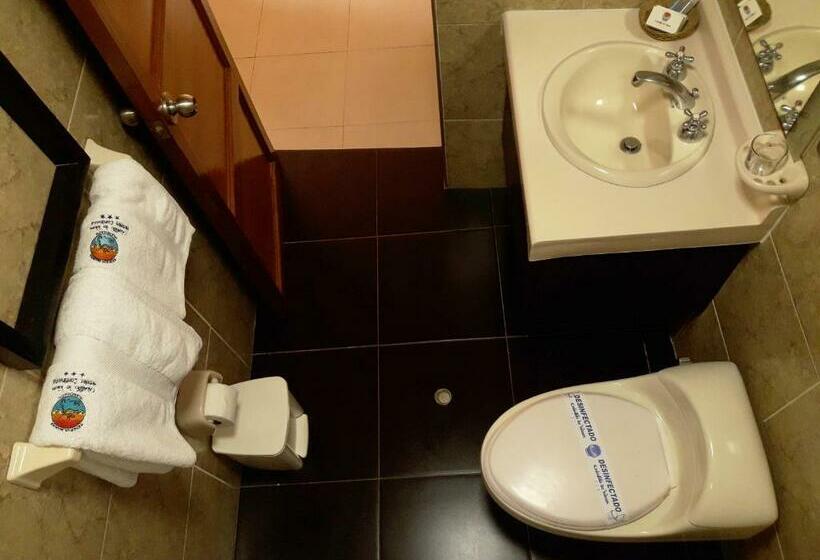 Hotel Caballito De Totora