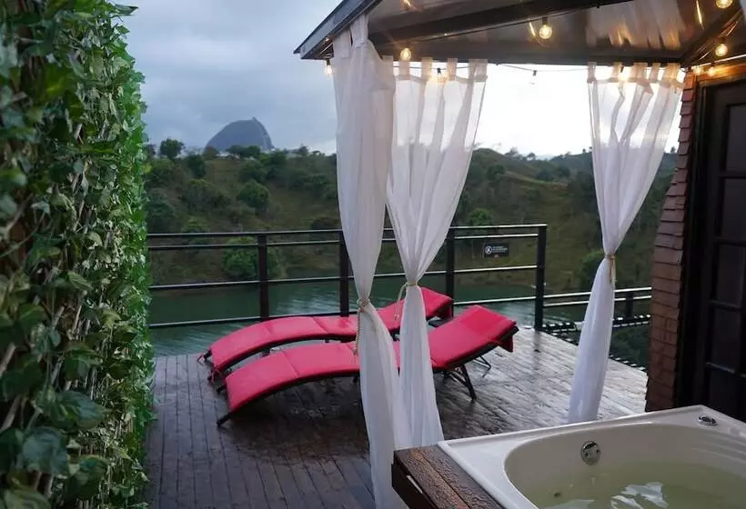 ホテル Glamping The Mountain