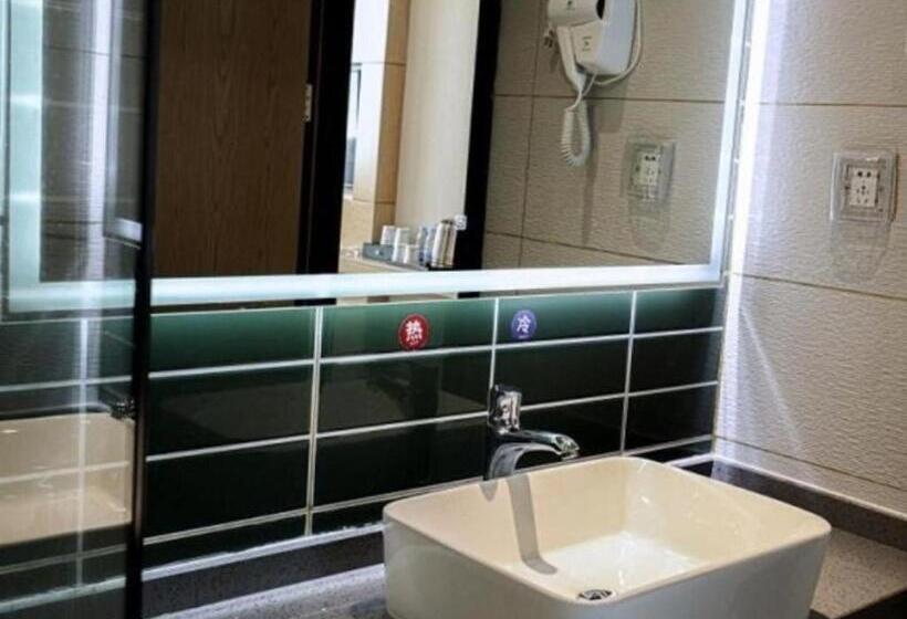 Hotel Greentree Inn Express Yingtan Yujiang Railway Station