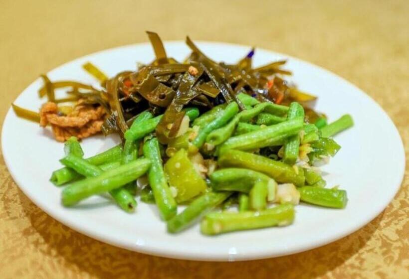 Hotel Greentree Inn Express Yingtan Yujiang Railway Station