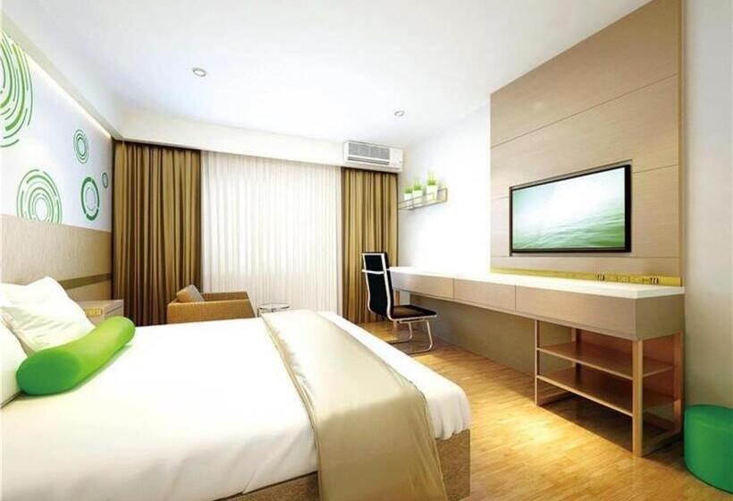 Hotel Greentree Inn Express Yingtan Yujiang Railway Station