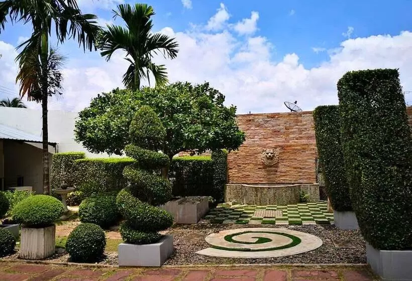 Hotelli T Park Pakchong