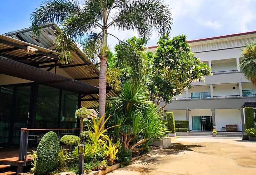 בית מלון כפרי T Park Pakchong