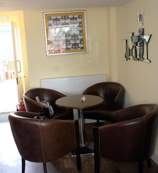 בית מלון כפרי The Swan @old Stratford