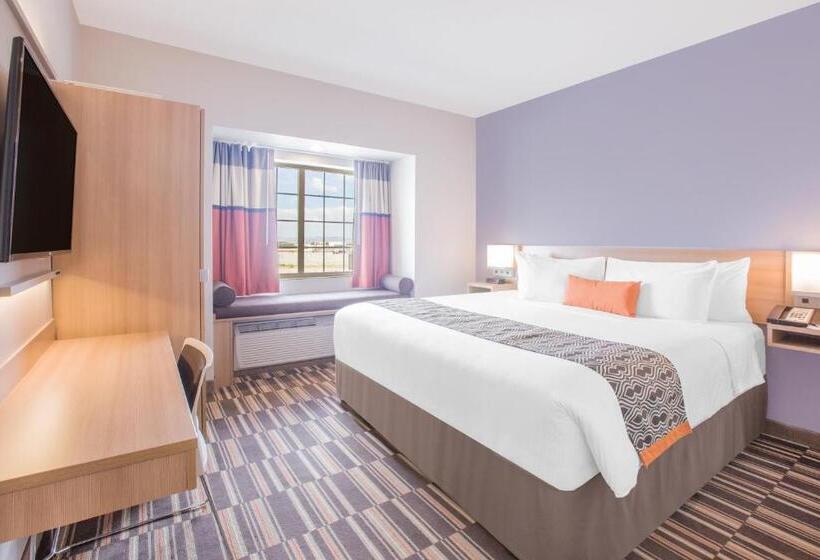 Microtel Inn & Suites By Wyndham Cuauhtemoc Campos Menonitas