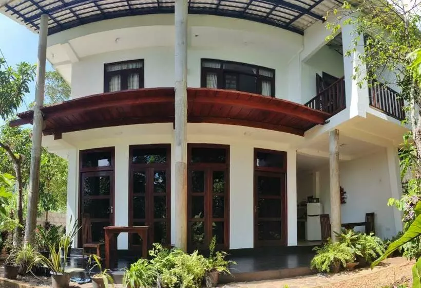 ペンション Arazo Villa