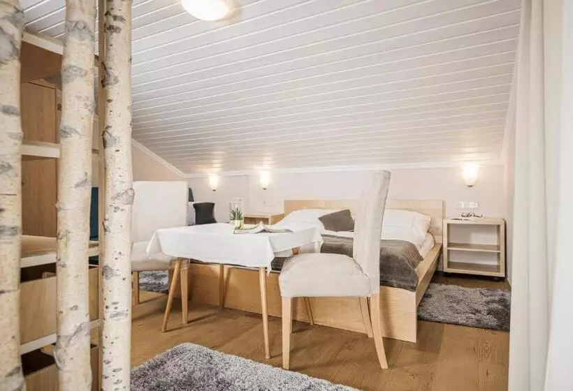 Majatalo Gästehaus Die Geislerin