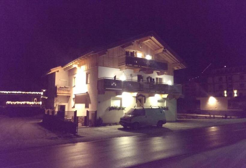 פנסיון Gästehaus Die Geislerin