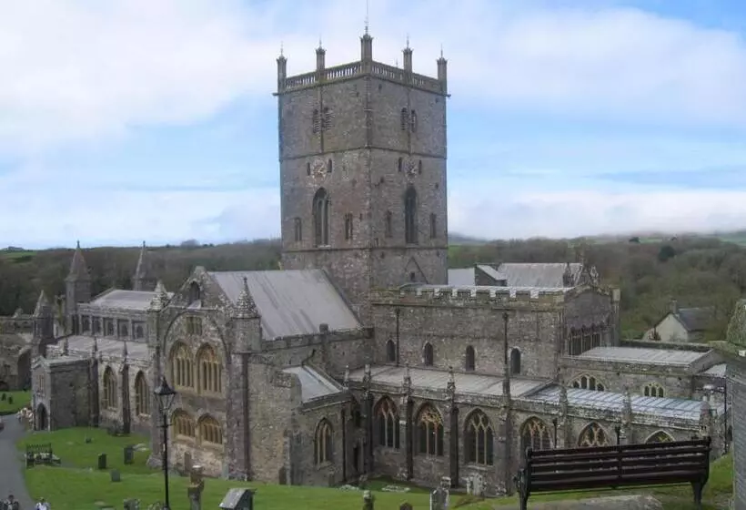 Majatalo Newgale Lodge