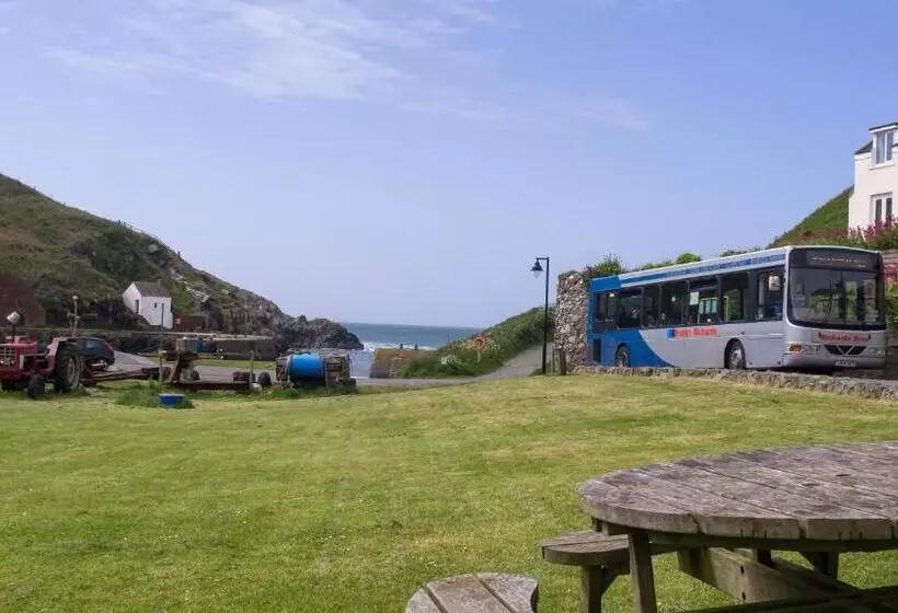 Majatalo Newgale Lodge