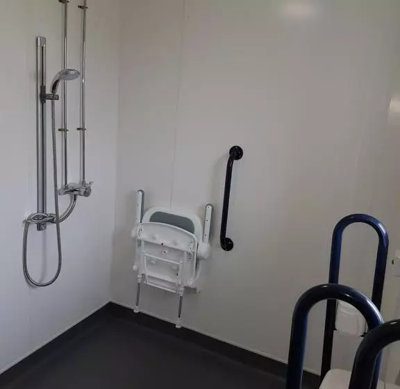 Majatalo Newgale Lodge