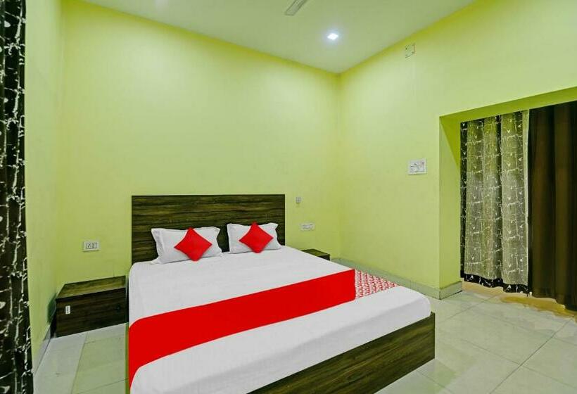 בית מלון כפרי Oyo Flagship 81214 The Ganga Regency
