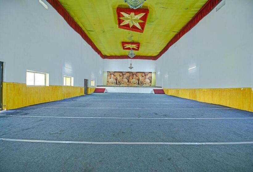 בית מלון כפרי Oyo Flagship 81214 The Ganga Regency