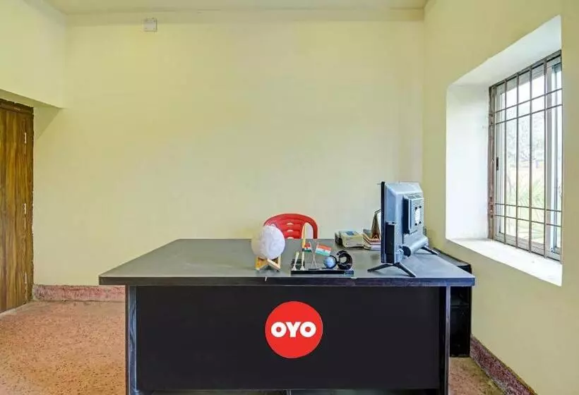 ホテル Oyo Flagship 81214 The Ganga Regency