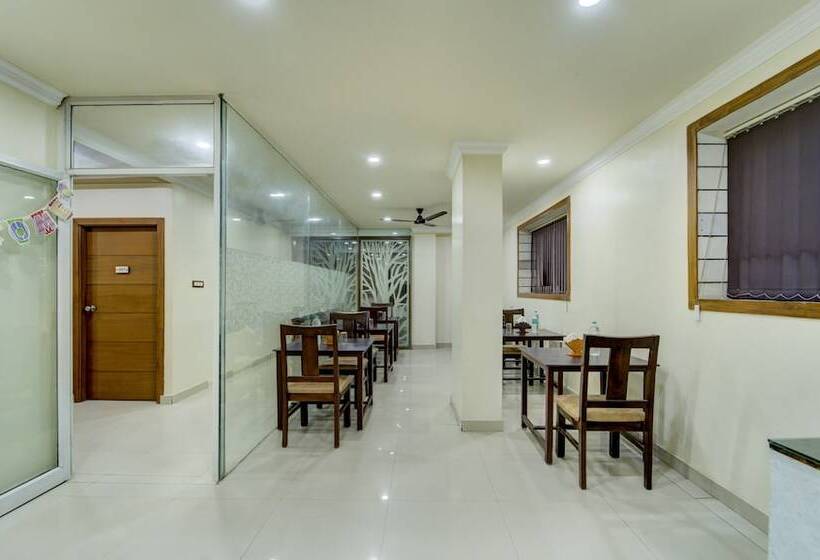 Hotel Treebo Trend Howell Suites