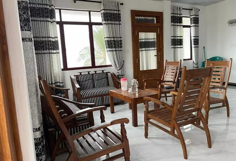 ペンション New Al Hazm Beach Guest House