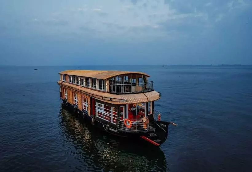 Hotelli Kerala Boathouse