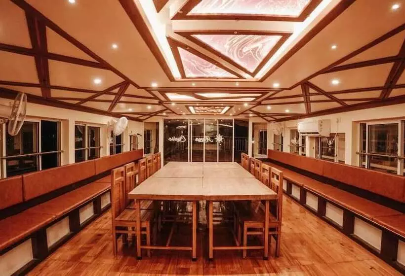 Hotelli Kerala Boathouse