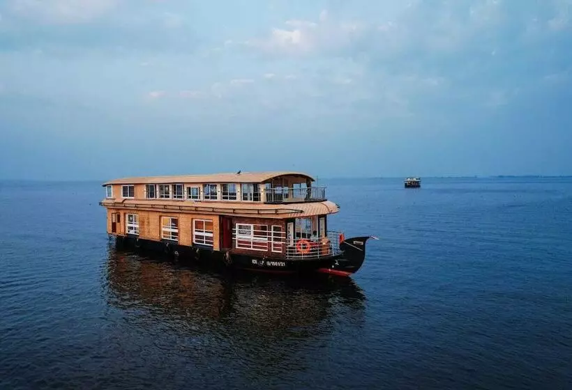 Hotelli Kerala Boathouse