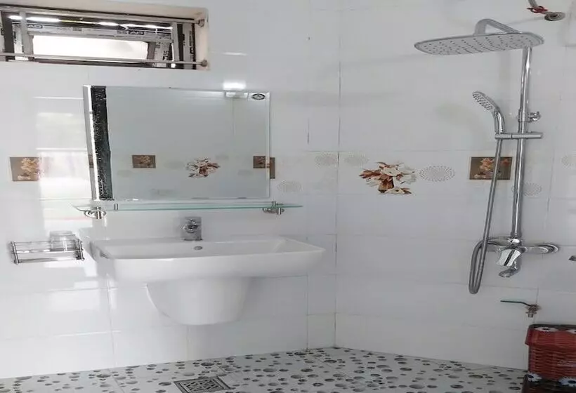 هتل Nha Xanh Homestay