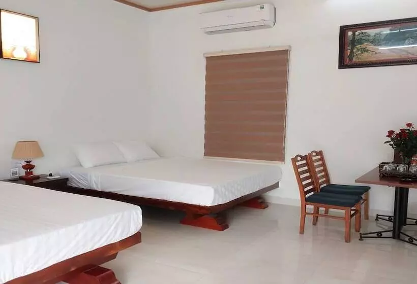 هتل Nha Xanh Homestay