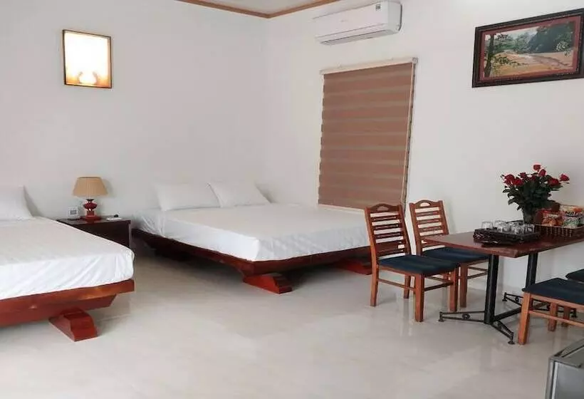 هتل Nha Xanh Homestay