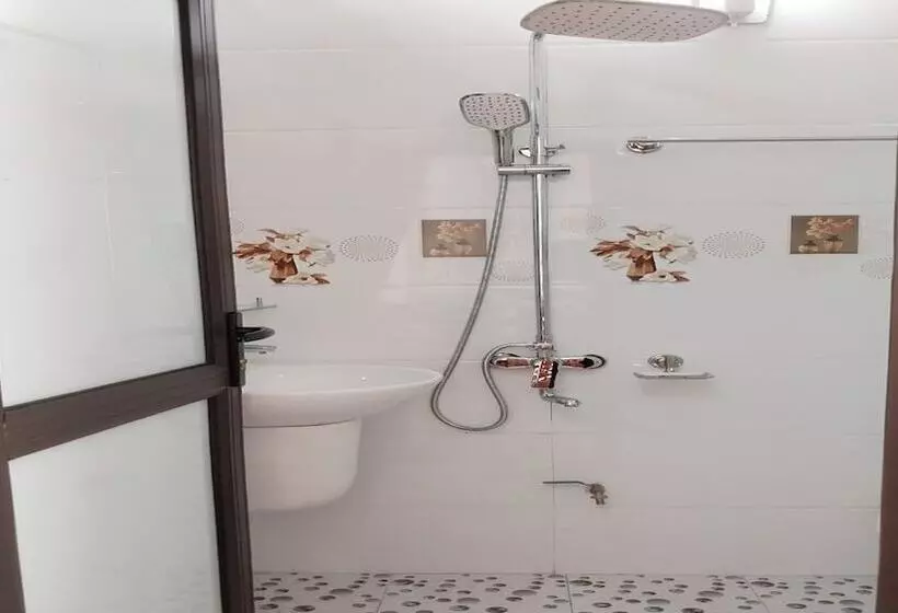 هتل Nha Xanh Homestay