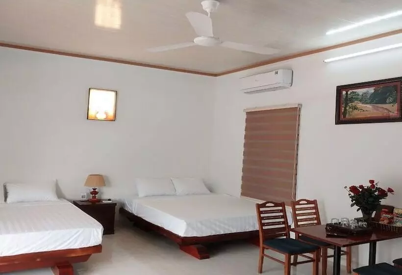 هتل Nha Xanh Homestay