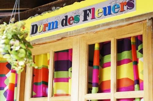 Dorm Des Fleurs   Hostel