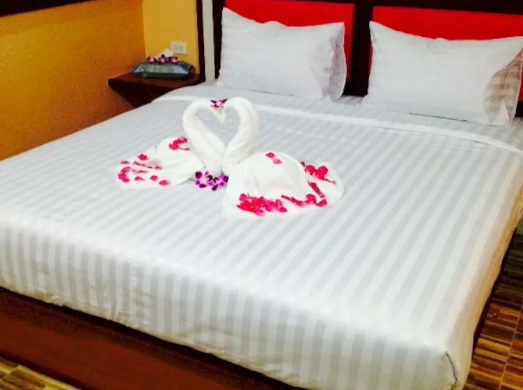 فندق Airport Phuket Garden Resort