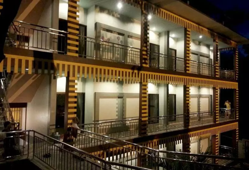 فندق Airport Phuket Garden Resort