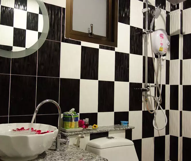 فندق Airport Phuket Garden Resort