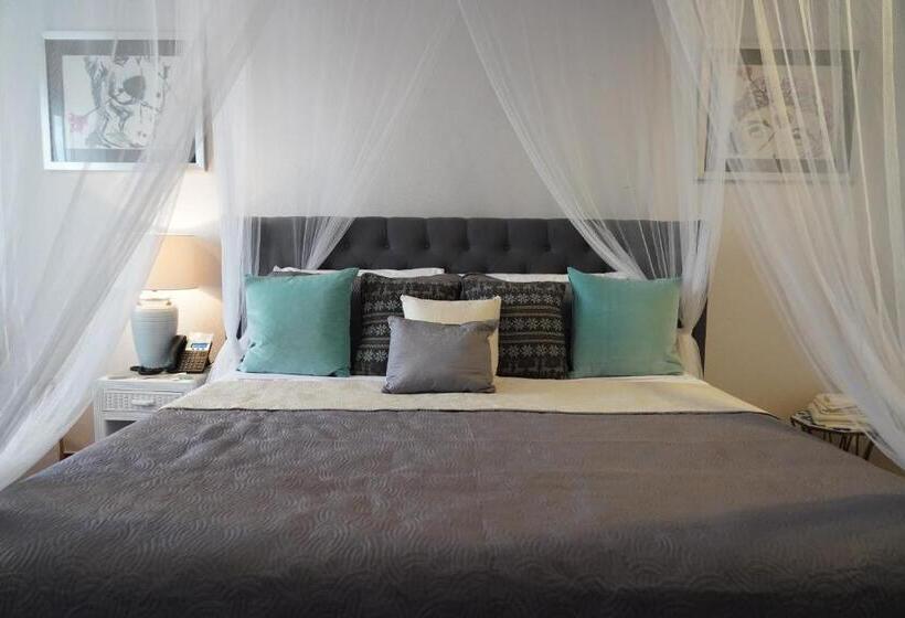 هتل Boho Beach Club