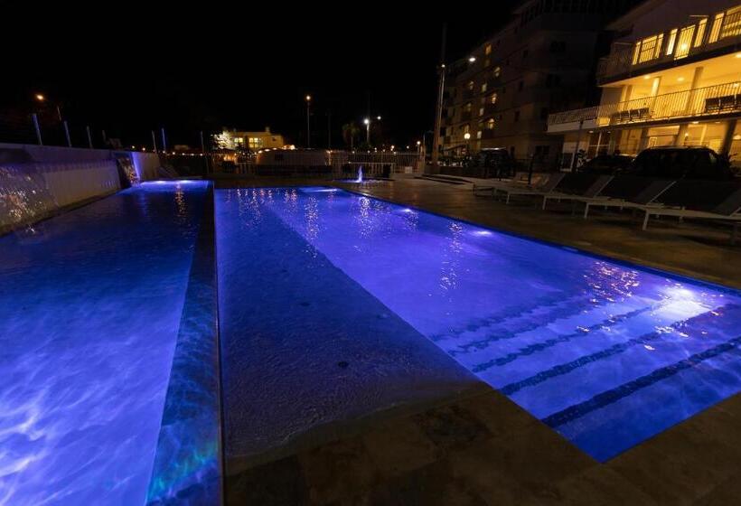 هتل Boho Beach Club