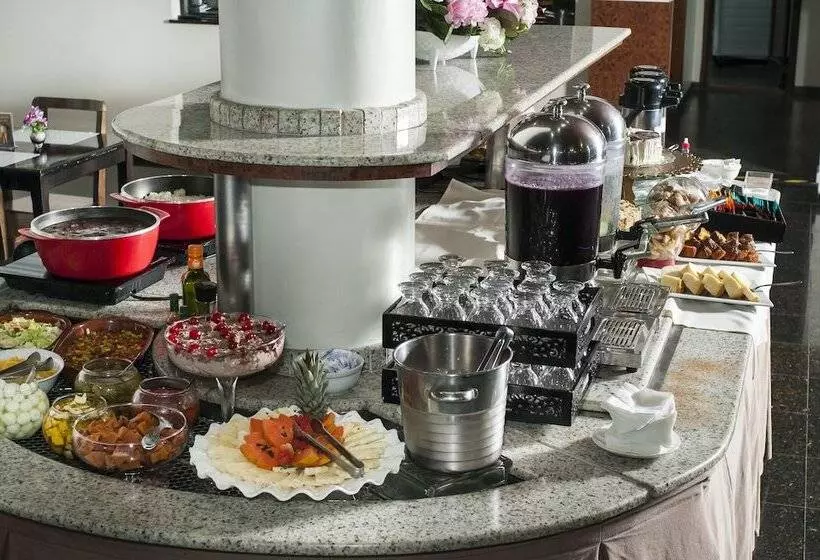 Brivali Hotel E Eventos