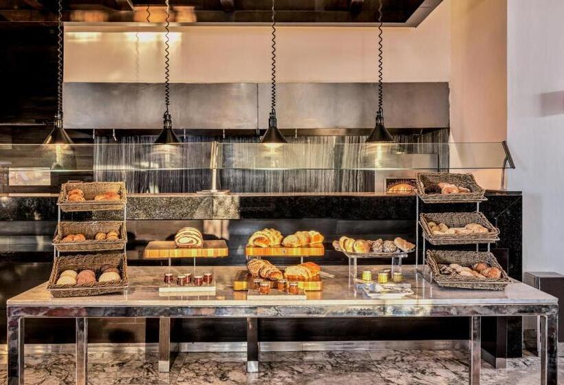 هتل Grand Fiesta Americana Puebla Angelópolis