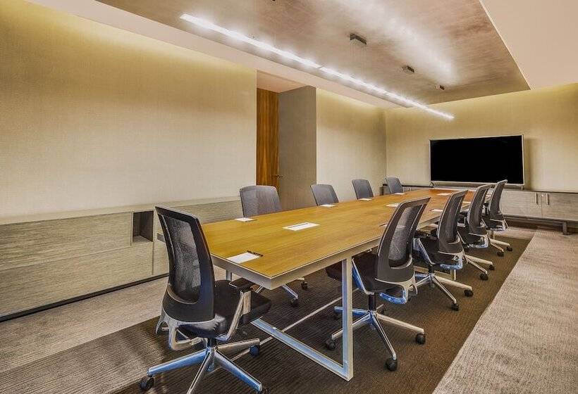 فندق Grand Fiesta Americana Monterrey Valle