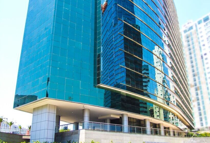 هتل Hplus Vision Executive