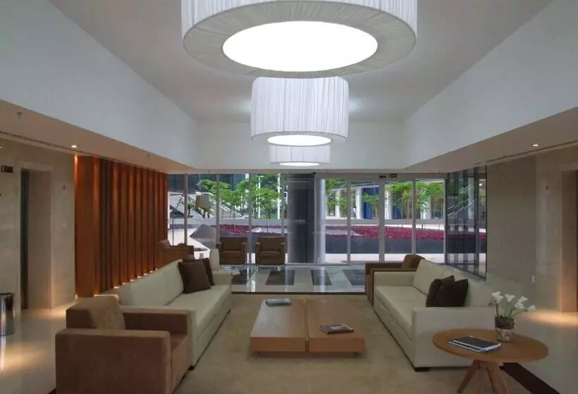 Hotel Hplus Vision Executive