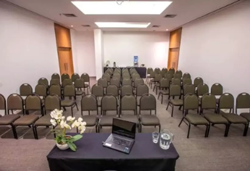 Hotel Hplus Vision Executive