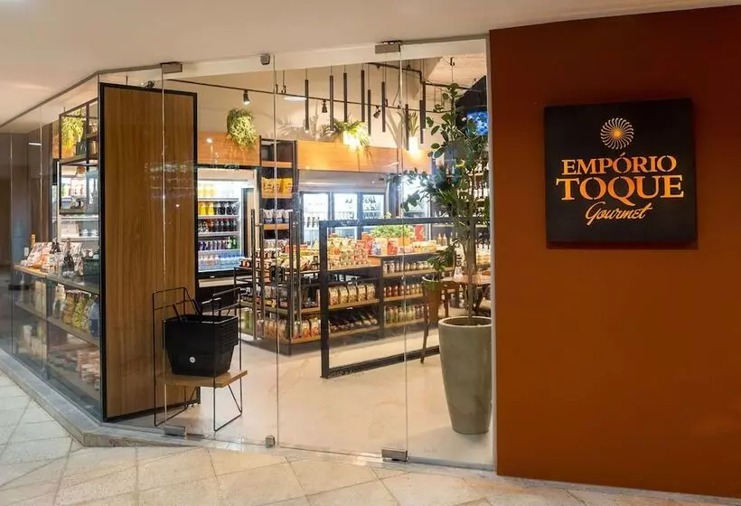 Hotel Hplus Vision Executive