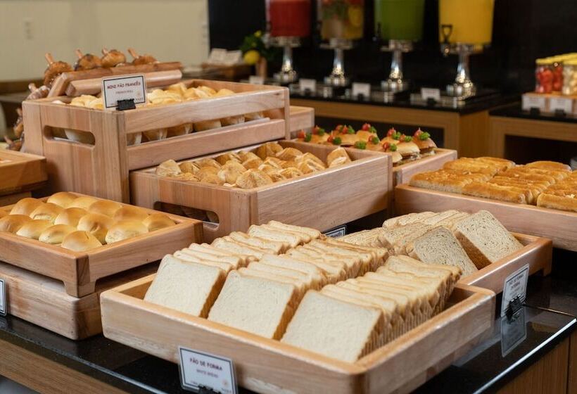 هتل Hplus Vision Executive