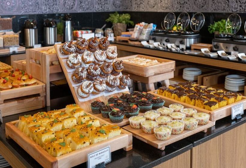 هتل Hplus Vision Executive