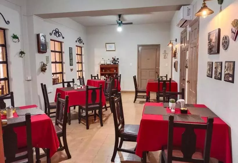 ホテル Los Monteros