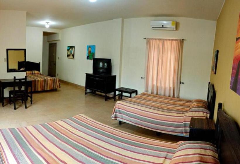 בית מלון כפרי Los Monteros