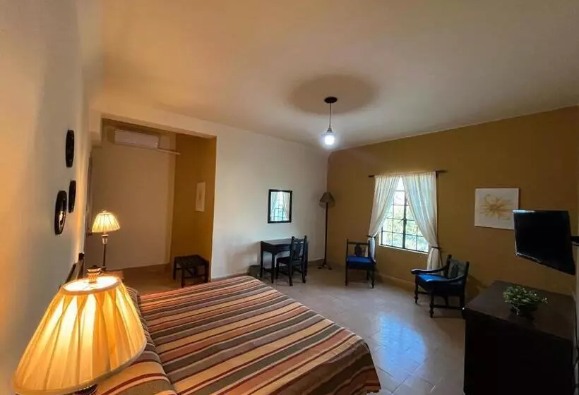 ホテル Los Monteros