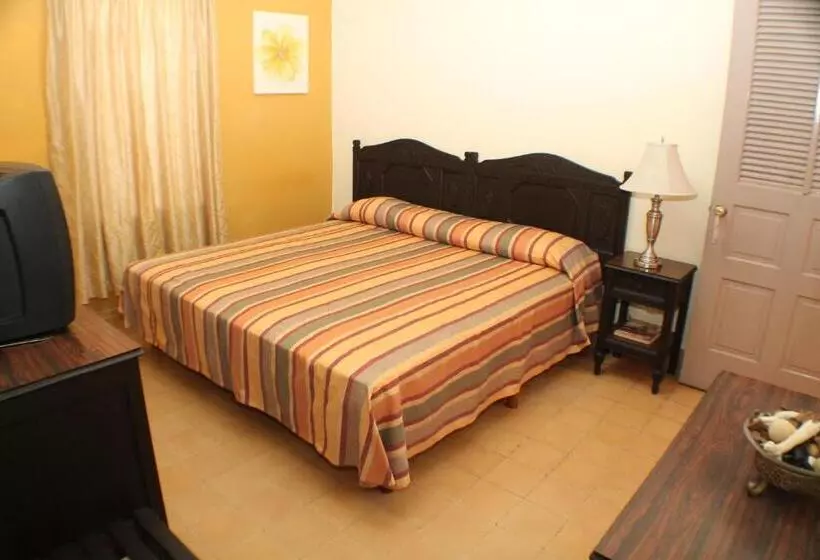 ホテル Los Monteros