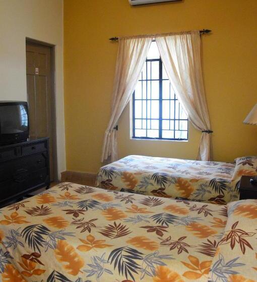 בית מלון כפרי Los Monteros